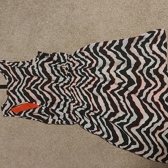 Lightweight dress/cover up - Picture 3 of 4